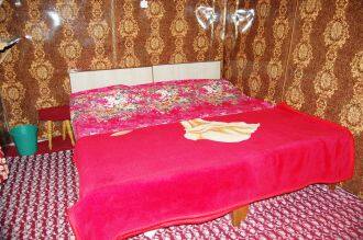 Kings Ring Houseboat, Srinagar 2
